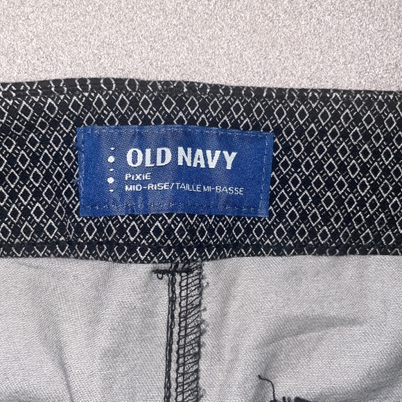 Old Navy Pixie pants - Picture 3 of 7